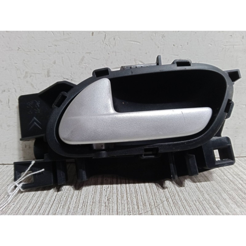 Recambio de maneta interior puerta delantera izquierda para peugeot 207/207+ (wa_, wc_) 1.4 hdi referencia OEM IAM   