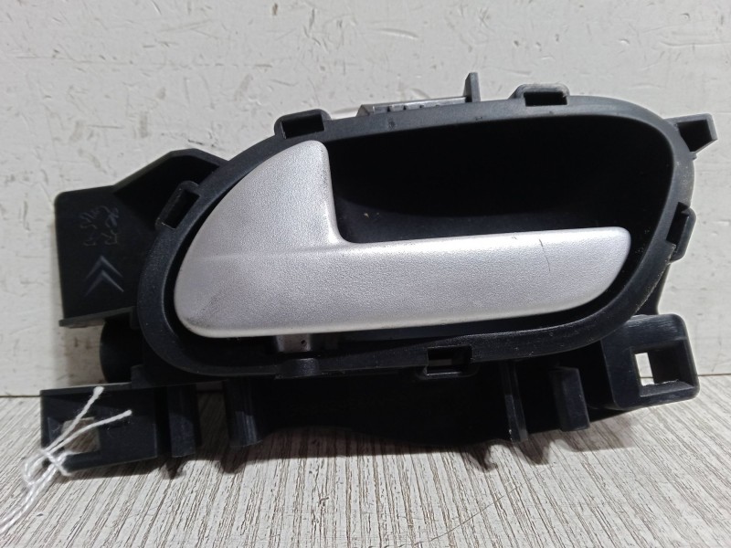 Recambio de maneta interior puerta delantera izquierda para peugeot 207/207+ (wa_, wc_) 1.4 hdi referencia OEM IAM   