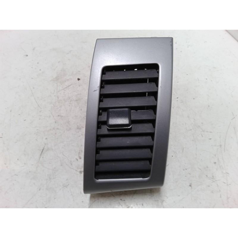 Recambio de aireador derecho para mitsubishi outlander ii (cw_w) 2.2 di-d referencia OEM IAM GN71114010  