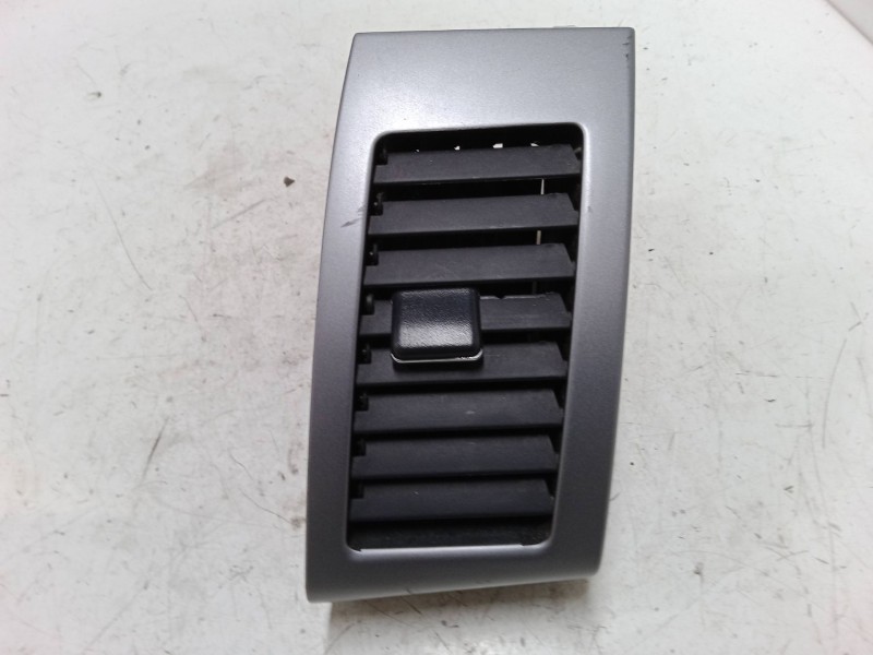 Recambio de aireador derecho para mitsubishi outlander ii (cw_w) 2.2 di-d referencia OEM IAM GN71114010   Recambio de aireador derecho para mitsubishi outlander ii (cw_w) 2.2 di-d referencia OEM IAM GN71114010