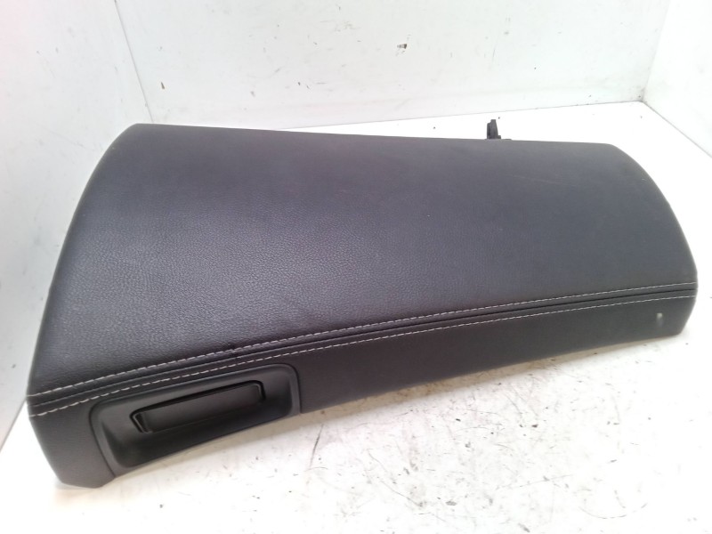 Recambio de guantera para mitsubishi outlander ii (cw_w) 2.2 di-d referencia OEM IAM    Recambio de guantera para mitsubishi outlander ii (cw_w) 2.2 di-d referencia OEM IAM