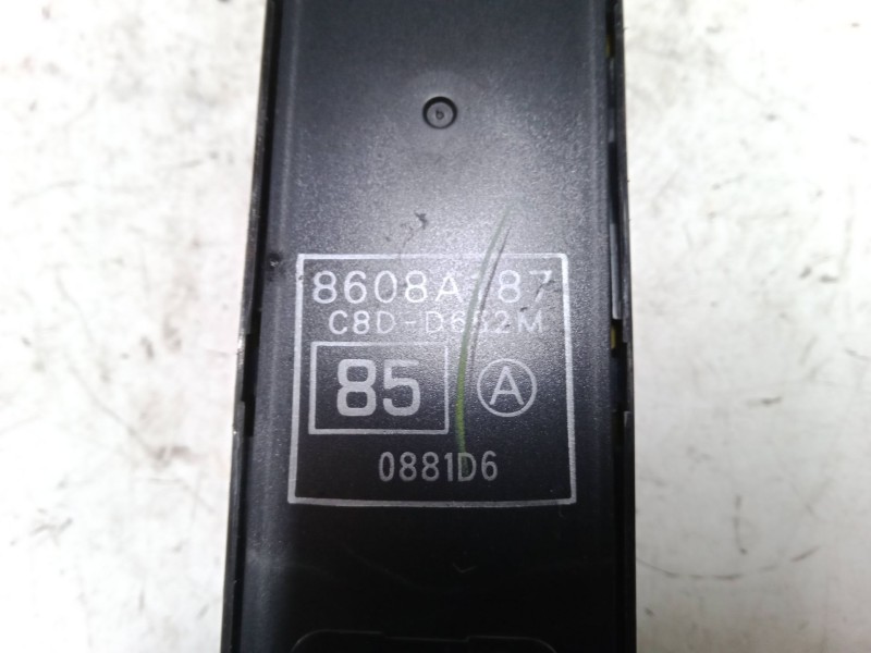 Recambio de mando elevalunas delantero izquierdo para mitsubishi outlander ii (cw_w) 2.2 di-d referencia OEM IAM 8608A187  