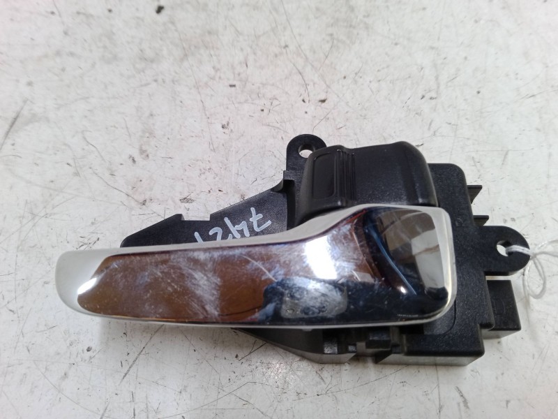 Recambio de maneta interior puerta trasera derecha para mitsubishi outlander ii (cw_w) 2.2 di-d referencia OEM IAM    Recambio de maneta interior puerta trasera derecha para mitsubishi outlander ii (cw_w) 2.2 di-d referencia OEM IAM