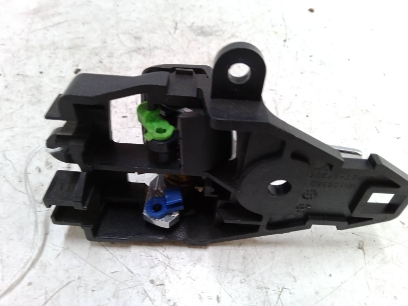 Recambio de maneta interior puerta trasera derecha para mitsubishi outlander ii (cw_w) 2.2 di-d referencia OEM IAM    Recambio de maneta interior puerta trasera derecha para mitsubishi outlander ii (cw_w) 2.2 di-d referencia OEM IAM