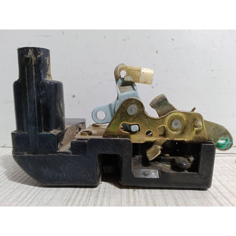 Recambio de cerradura puerta delantera derecha para chrysler voyager / grand voyager iii (gs_, ns_) 2.4 i referencia OEM IAM   
