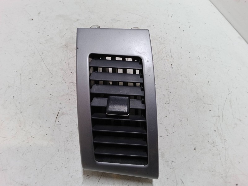 Recambio de aireador izquierdo para mitsubishi outlander ii (cw_w) 2.2 di-d referencia OEM IAM    Recambio de aireador izquierdo para mitsubishi outlander ii (cw_w) 2.2 di-d referencia OEM IAM