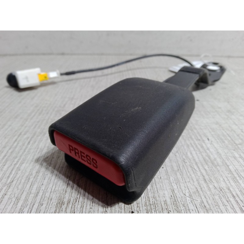 Recambio de anclaje cinturon delantero izquierdo para citroën c4 picasso i monospace (ud_) 1.6 hdi referencia OEM IAM   