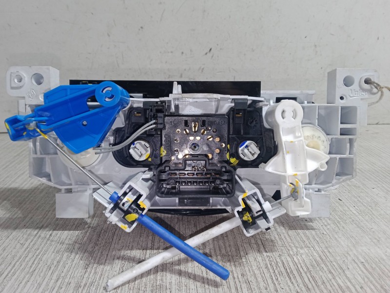 Recambio de mando calefaccion / a/a para dacia sandero ii tce 90 (b8m1, b8ma) referencia OEM IAM   