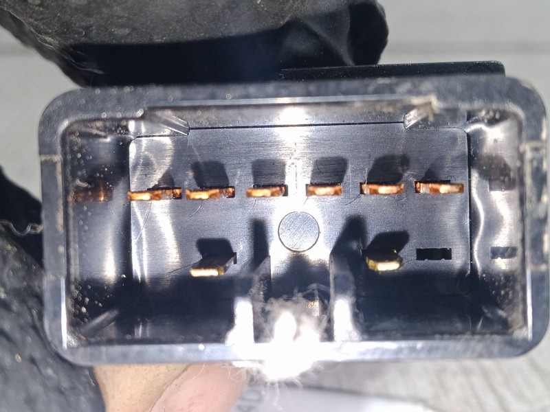 Recambio de warning para kia sorento i (jc) 2.5 crdi referencia OEM IAM    Recambio de warning para kia sorento i (jc) 2.5 crdi referencia OEM IAM