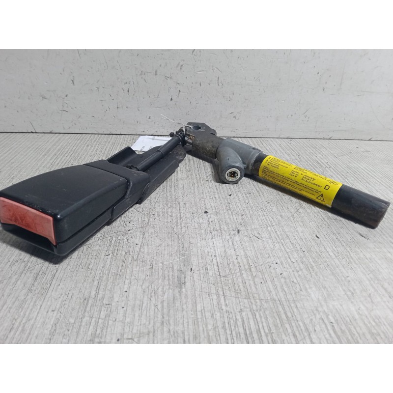 Recambio de anclaje cinturon delantero derecho para renault kangoo (kc0/1_) 1.5 dci (kc08, kc09) referencia OEM IAM    Recambio de anclaje cinturon delantero derecho para renault kangoo (kc0/1_) 1.5 dci (kc08, kc09) referencia OEM IAM