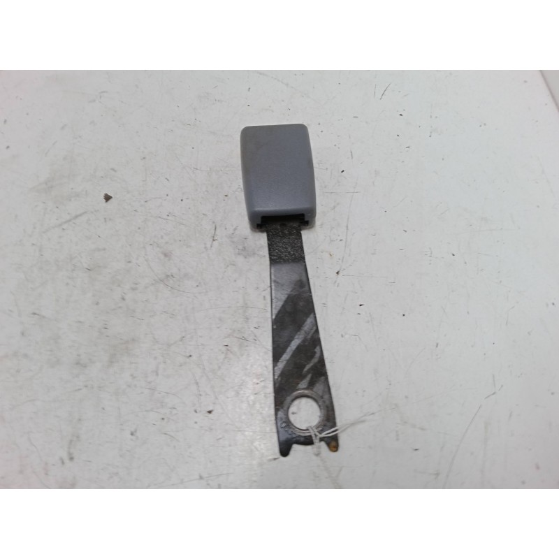 Recambio de anclaje cinturon delantero derecho para toyota rav 4 ii (_a2_) 1.8 (zca25_, zca26_) referencia OEM IAM   