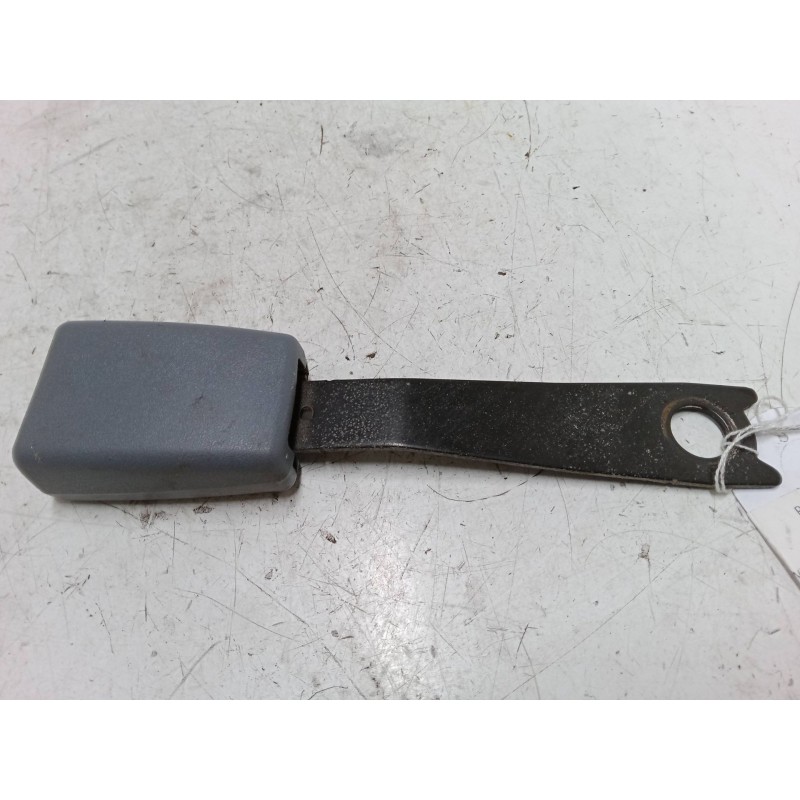 Recambio de anclaje cinturon delantero izquierdo para toyota rav 4 ii (_a2_) 1.8 (zca25_, zca26_) referencia OEM IAM   