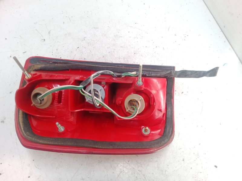 Recambio de piloto trasero derecho para toyota rav 4 ii (_a2_) 1.8 (zca25_, zca26_) referencia OEM IAM    Recambio de piloto trasero derecho para toyota rav 4 ii (_a2_) 1.8 (zca25_, zca26_) referencia OEM IAM