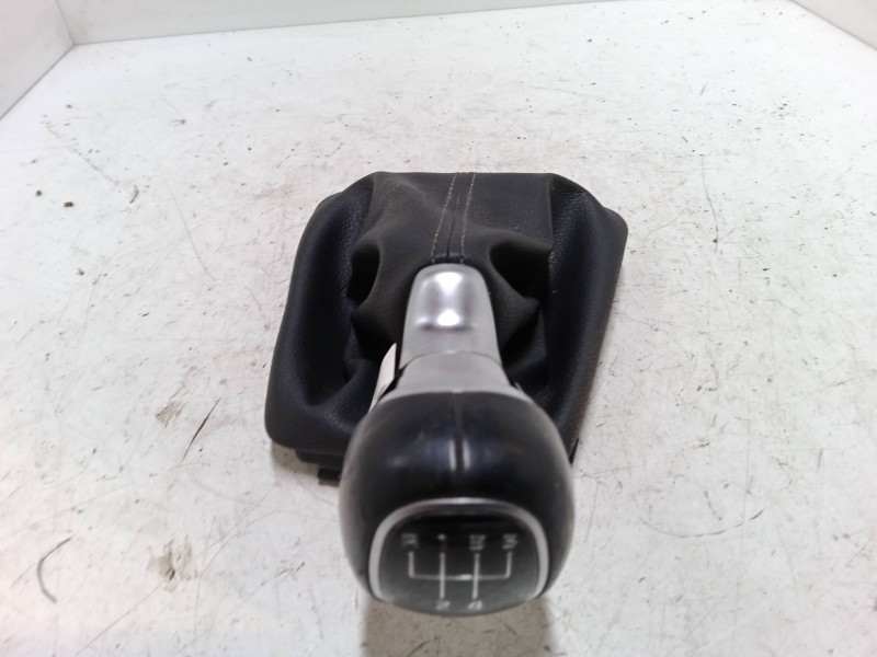 Recambio de pomo palanca cambio para kia rio iv (yb, sc, fb) 1.0 t-gdi 100 referencia OEM IAM   