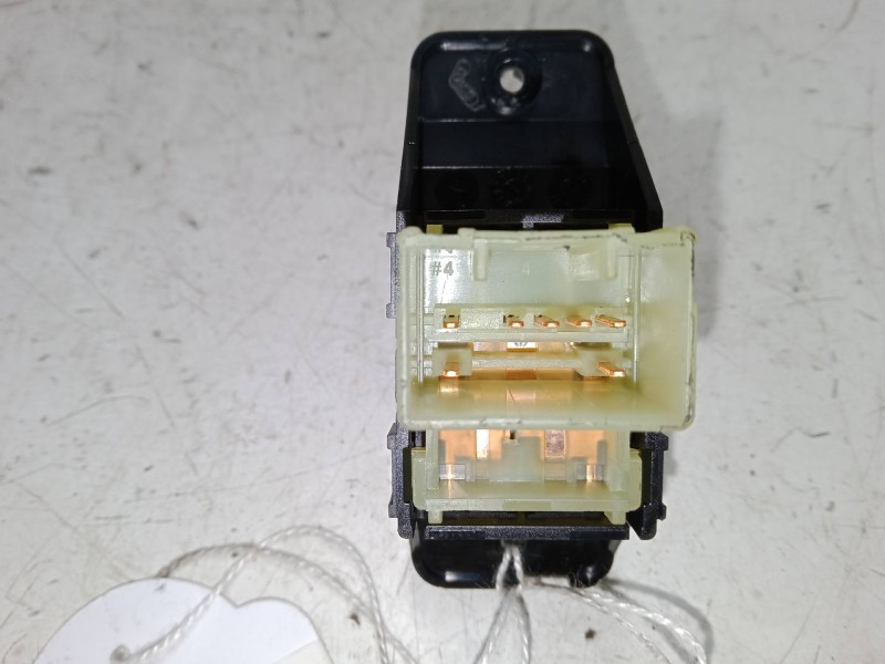 Recambio de mando elevalunas delantero derecho para kia rio iv (yb, sc, fb) 1.0 t-gdi 100 referencia OEM IAM 93575H8000WK  