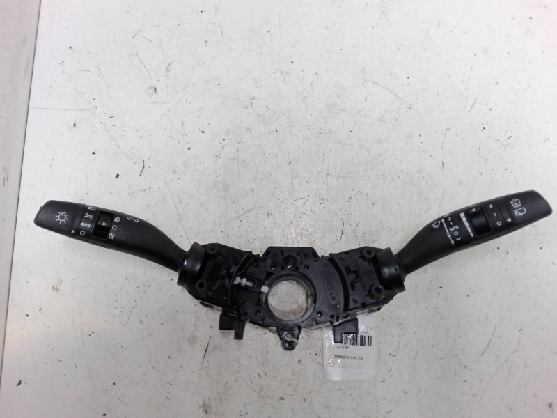Recambio de mando luces para kia rio iv (yb, sc, fb) 1.0 t-gdi 100 referencia OEM IAM   