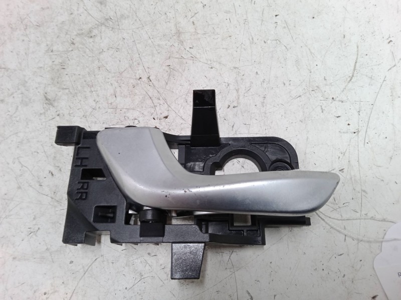 Recambio de maneta interior puerta trasera izquierda para kia rio iv (yb, sc, fb) 1.0 t-gdi 100 referencia OEM IAM   