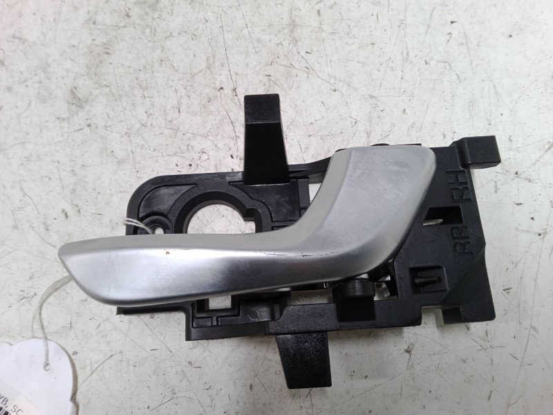 Recambio de maneta interior puerta trasera derecha para kia rio iv (yb, sc, fb) 1.0 t-gdi 100 referencia OEM IAM   
