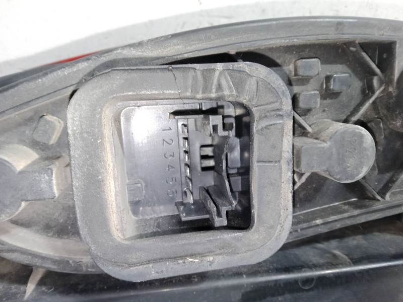 Recambio de piloto trasero derecho para fiat doblo furgoneta/monovolumen (223_) 1.9 jtd referencia OEM IAM   