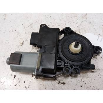 MOTOR ELEVALUNA DELANTERO IZQUIERDO 