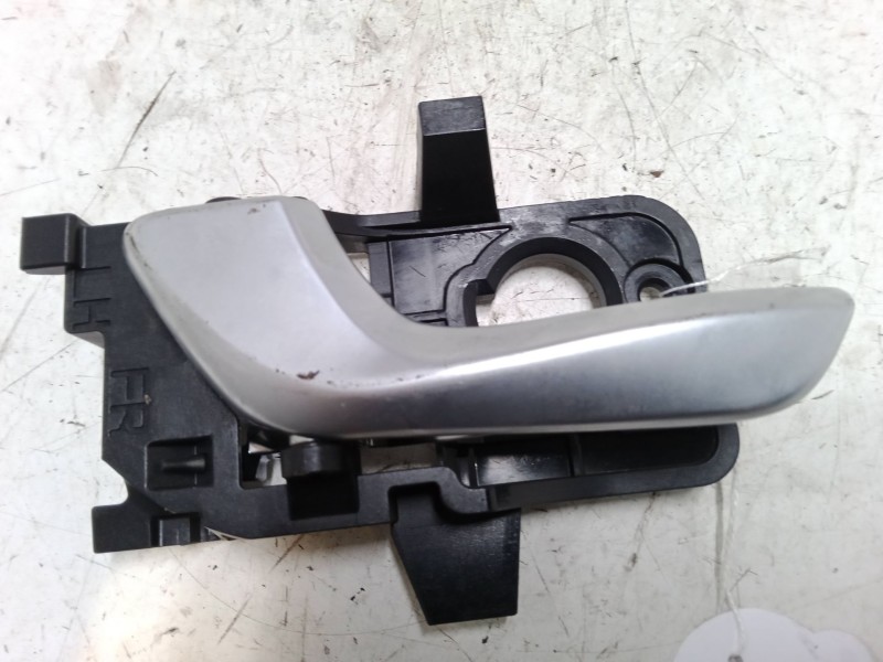 Recambio de maneta interior puerta delantera izquierda para kia rio iv (yb, sc, fb) 1.0 t-gdi 100 referencia OEM IAM   
