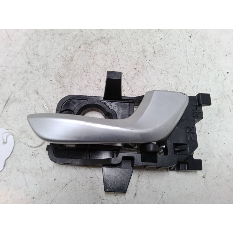 Recambio de maneta interior puerta delantera derecha para kia rio iv (yb, sc, fb) 1.0 t-gdi 100 referencia OEM IAM   