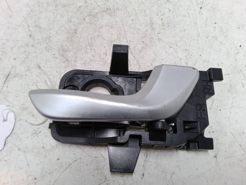 Recambio de maneta interior puerta delantera derecha para kia rio iv (yb, sc, fb) 1.0 t-gdi 100 referencia OEM IAM   