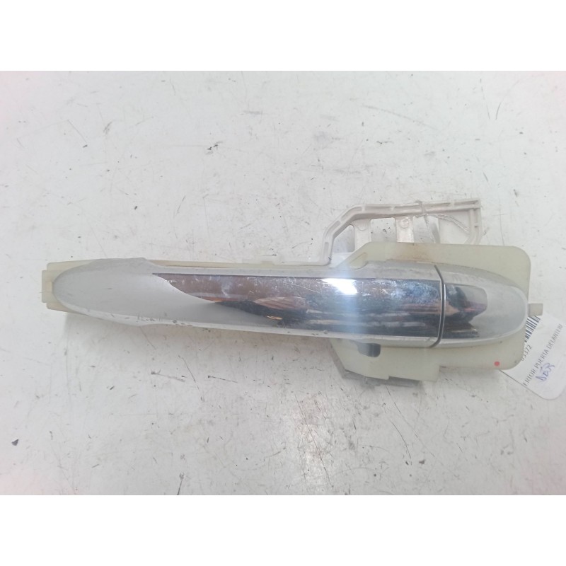 Recambio de maneta exterior puerta delantera derecha para kia carens iii monospace (un) 2.0 crdi 140 referencia OEM IAM   
