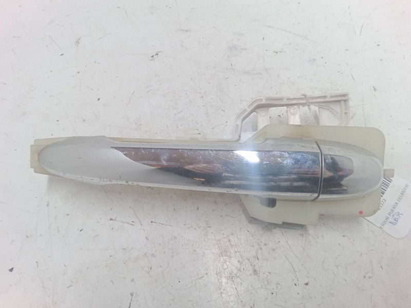 Recambio de maneta exterior puerta delantera derecha para kia carens iii monospace (un) 2.0 crdi 140 referencia OEM IAM   