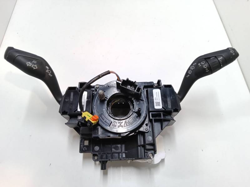 MANDO LUCES AV6T13335AE 