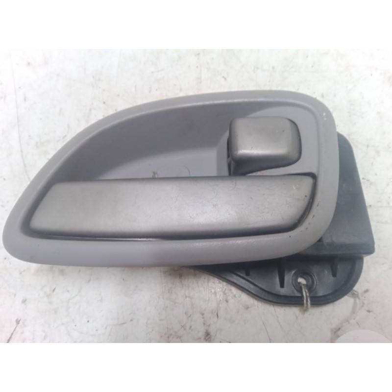Recambio de maneta interior puerta delantera derecha para kia carens iii monospace (un) 2.0 crdi 140 referencia OEM IAM   
