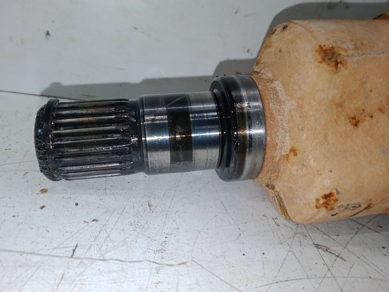 Recambio de transmision trasero derecho para renault scénic i monospace (ja0/1_, fa0_) 1.9 dci rx4 referencia OEM IAM    Recambio de transmision trasero derecho para renault scénic i monospace (ja0/1_, fa0_) 1.9 dci rx4 referencia OEM IAM