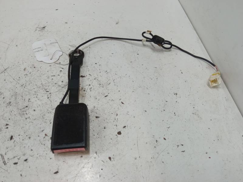 ANCLAJE CINTURON DELANTERO IZQUIERDO 