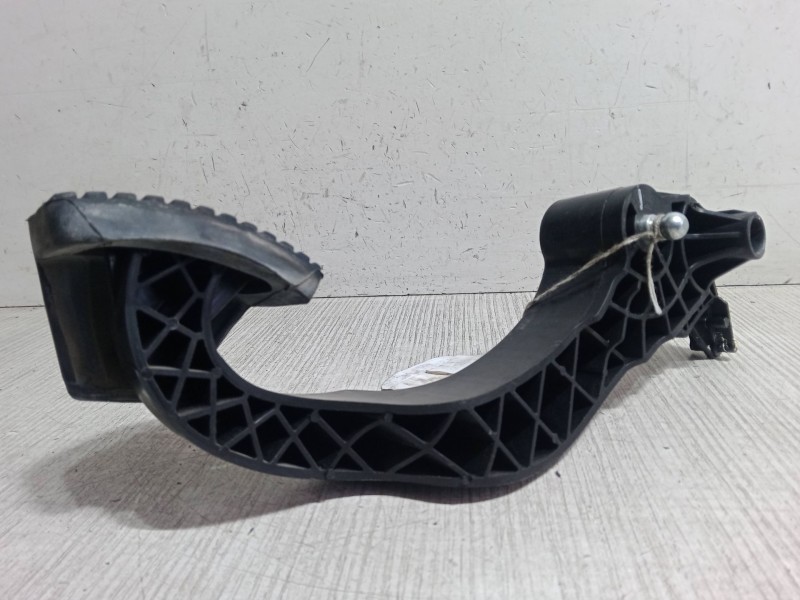 Recambio de pedal embrague para citroën c4 cactus 1.2 thp 110 referencia OEM IAM   