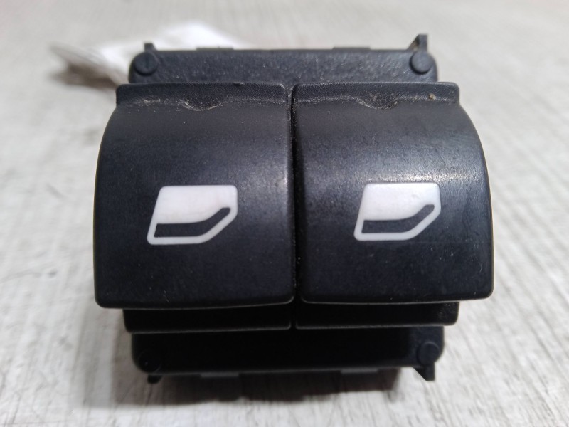 Recambio de mando elevalunas delantero izquierdo para citroën c4 cactus 1.2 thp 110 referencia OEM IAM   