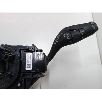 MANDO LUCES AV6T13335AE 