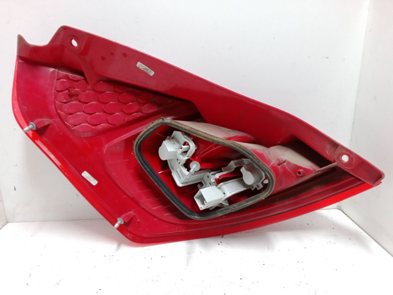 Recambio de piloto trasero derecho para ford fiesta vi (cb1, ccn) 1.25 referencia OEM IAM    Recambio de piloto trasero derecho para ford fiesta vi (cb1, ccn) 1.25 referencia OEM IAM