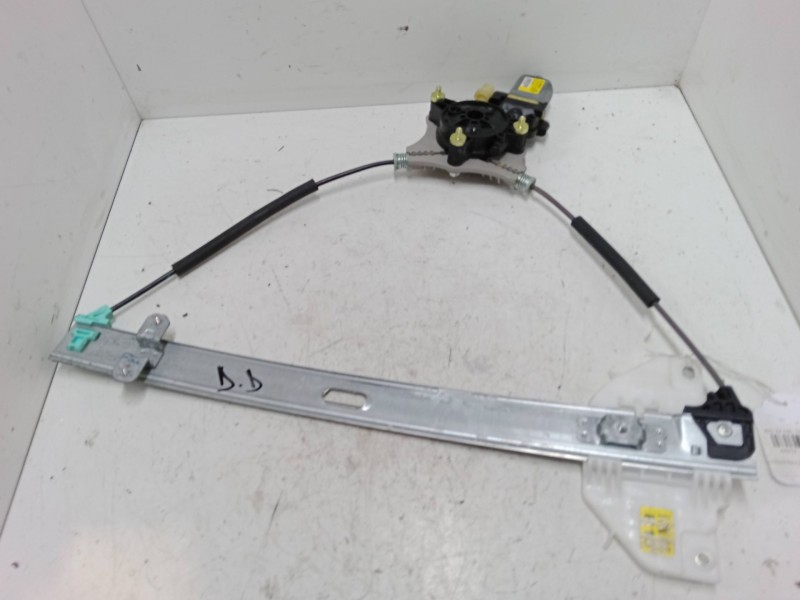 Recambio de elevalunas electrico delantero derecho para kia rio iv (yb, sc, fb) 1.0 t-gdi 100 referencia OEM IAM 82460H8000  