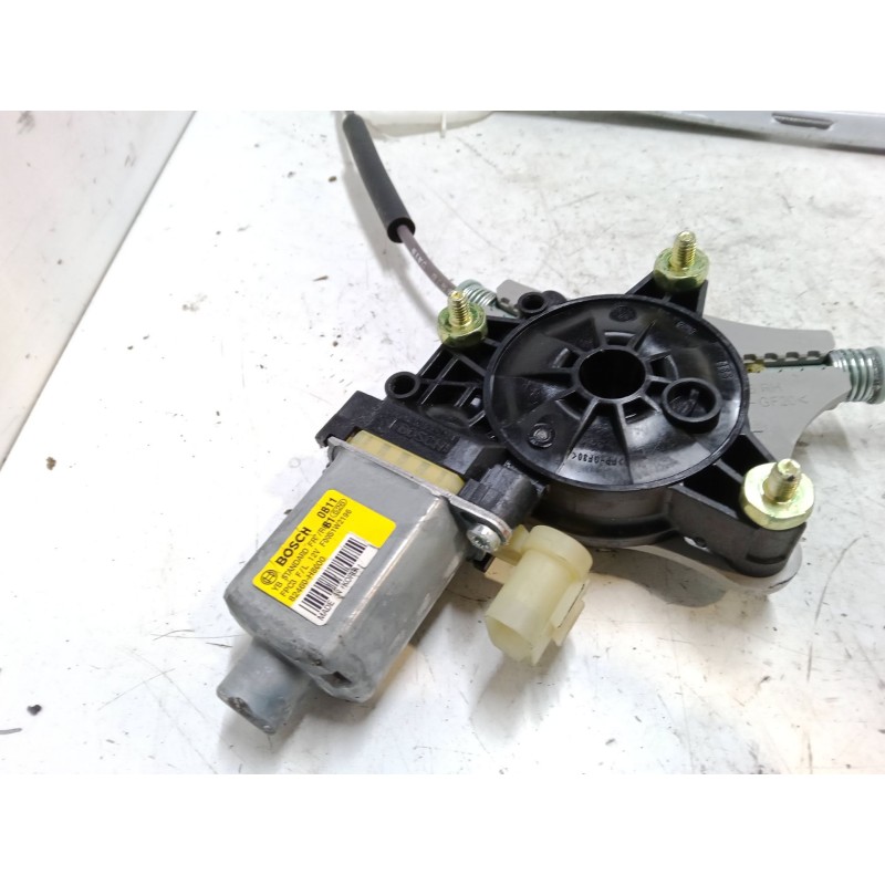Recambio de elevalunas electrico delantero derecho para kia rio iv (yb, sc, fb) 1.0 t-gdi 100 referencia OEM IAM 82460H8000  