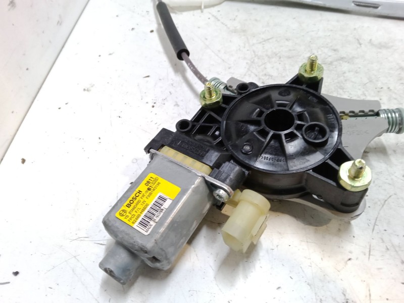 Recambio de elevalunas electrico delantero derecho para kia rio iv (yb, sc, fb) 1.0 t-gdi 100 referencia OEM IAM 82460H8000  