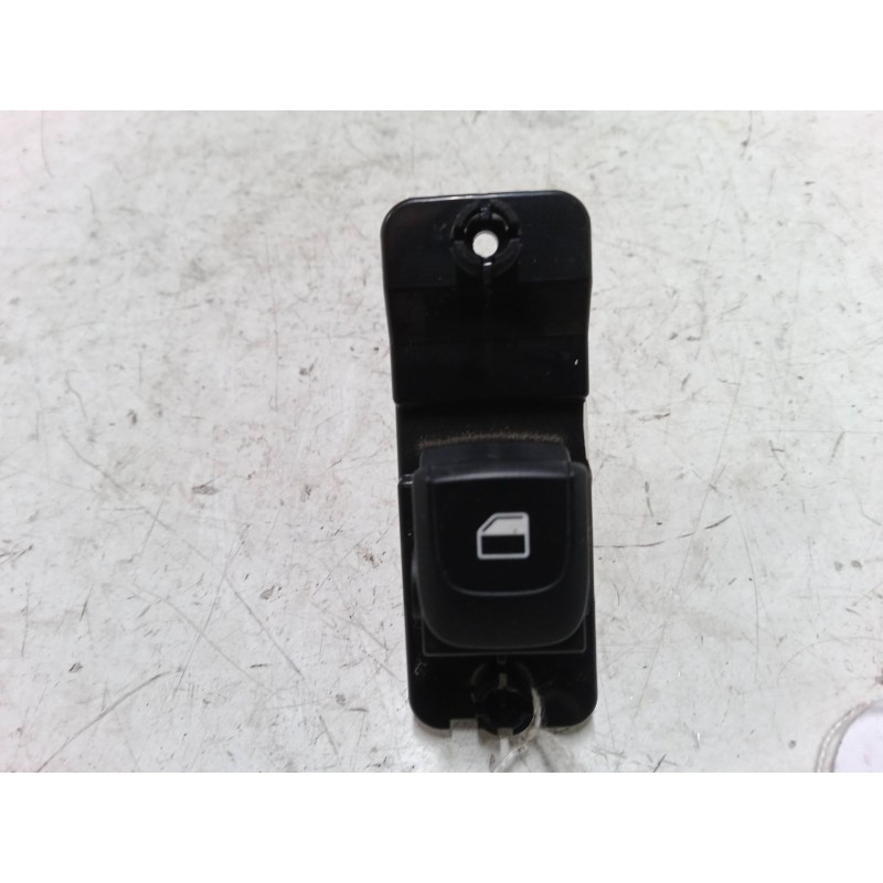 Recambio de mando elevalunas trasero derecho para kia rio iv (yb, sc, fb) 1.0 t-gdi 100 referencia OEM IAM   