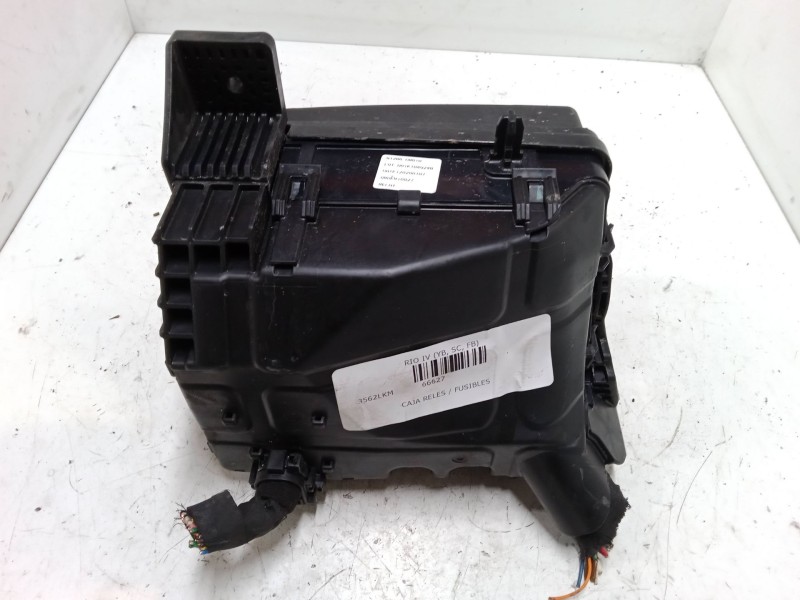 Recambio de caja reles / fusibles para kia rio iv (yb, sc, fb) 1.0 t-gdi 100 referencia OEM IAM   