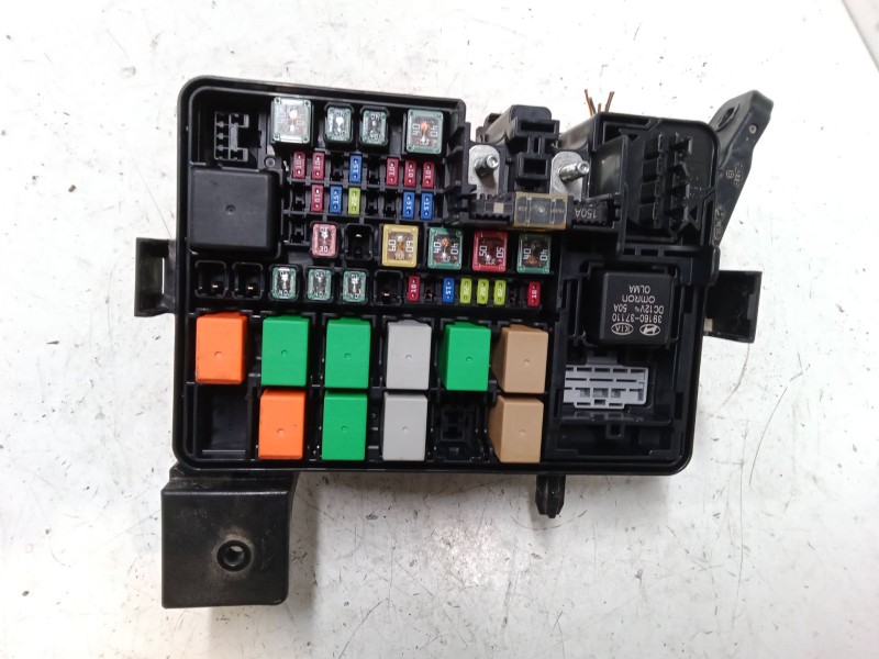 Recambio de caja reles / fusibles para kia rio iv (yb, sc, fb) 1.0 t-gdi 100 referencia OEM IAM   
