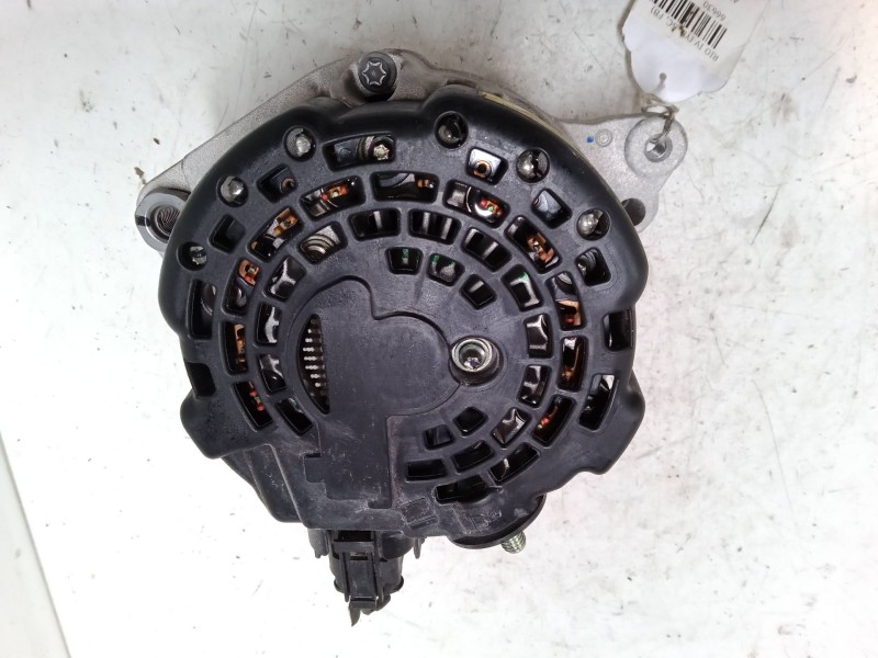 Recambio de alternador para kia rio iv (yb, sc, fb) 1.0 t-gdi 100 referencia OEM IAM 3730004950  