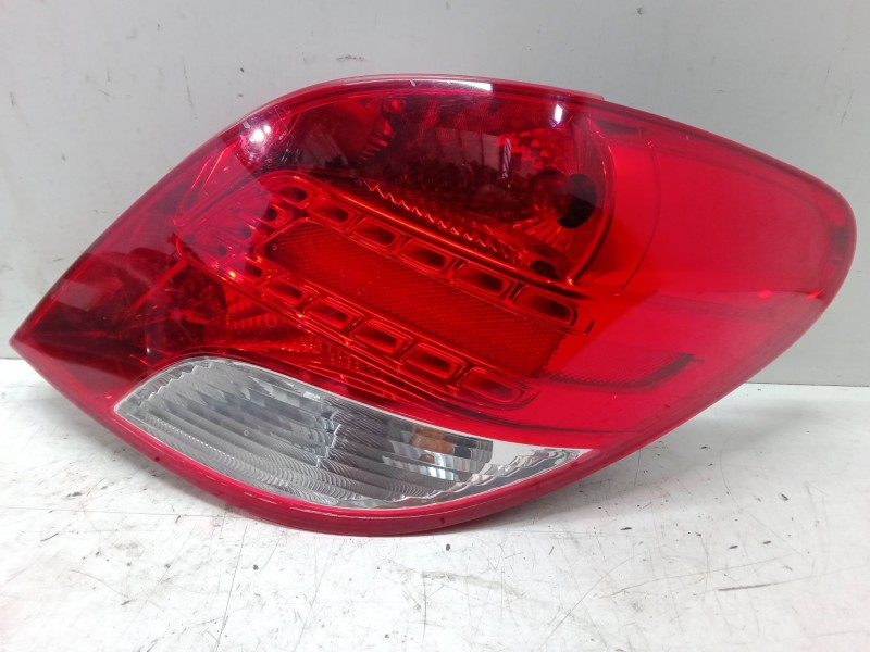 Recambio de piloto trasero derecho para peugeot 207/207+ (wa_, wc_) 1.4 hdi referencia OEM IAM   