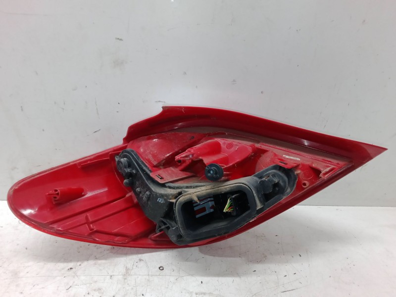 Recambio de piloto trasero derecho para peugeot 207/207+ (wa_, wc_) 1.4 hdi referencia OEM IAM   