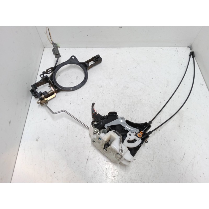 Recambio de cerradura puerta delantera derecha para mitsubishi outlander ii (cw_w) 2.2 di-d referencia OEM IAM    Recambio de cerradura puerta delantera derecha para mitsubishi outlander ii (cw_w) 2.2 di-d referencia OEM IAM
