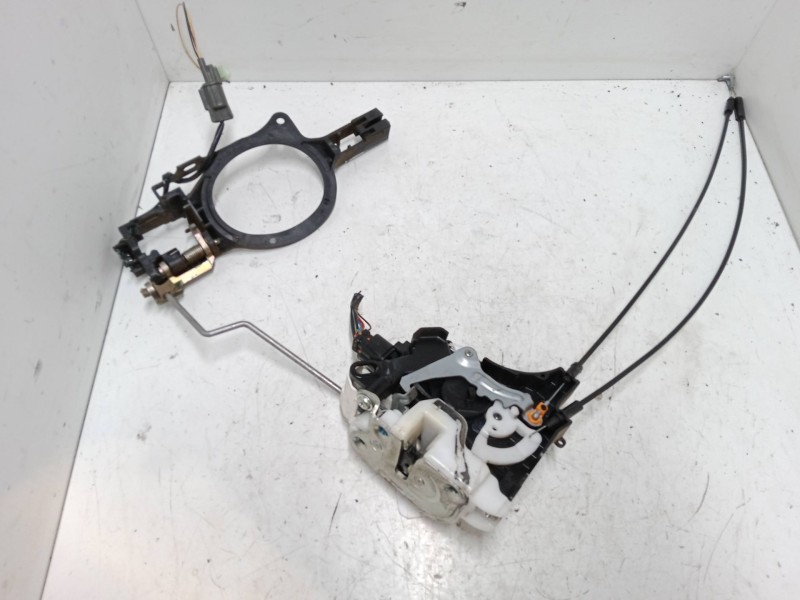 Recambio de cerradura puerta delantera derecha para mitsubishi outlander ii (cw_w) 2.2 di-d referencia OEM IAM    Recambio de cerradura puerta delantera derecha para mitsubishi outlander ii (cw_w) 2.2 di-d referencia OEM IAM