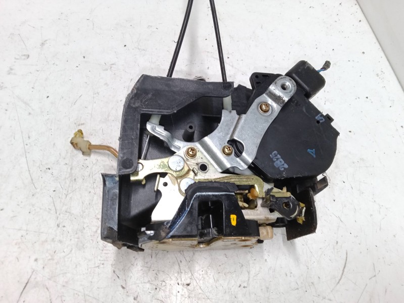 Recambio de cerradura puerta trasera izquierda para toyota rav 4 ii (_a2_) 1.8 (zca25_, zca26_) referencia OEM IAM    Recambio de cerradura puerta trasera izquierda para toyota rav 4 ii (_a2_) 1.8 (zca25_, zca26_) referencia OEM IAM