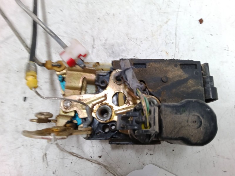 Recambio de cerradura puerta delantera derecha para ssangyong rexton / rexton ii (gab_) 2.7 xdi referencia OEM IAM    Recambio de cerradura puerta delantera derecha para ssangyong rexton / rexton ii (gab_) 2.7 xdi referencia OEM IAM